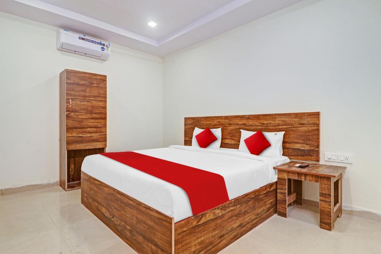 Hotel O R Square Inn Hyderabad Exterior photo