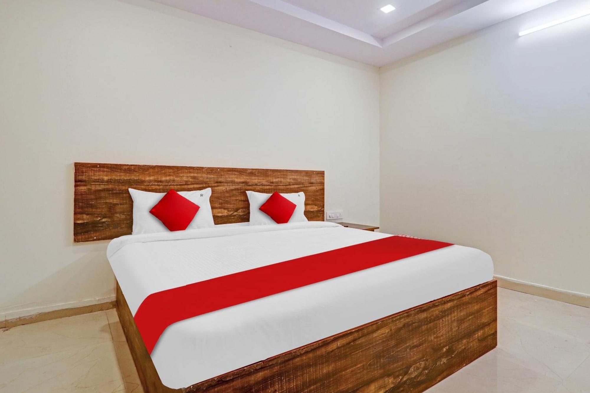 Hotel O R Square Inn Hyderabad Exterior photo