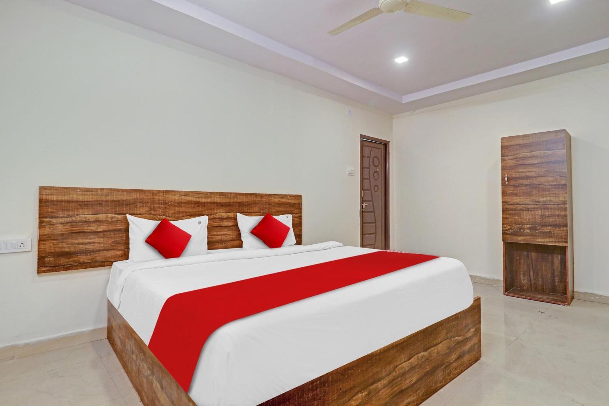 Hotel O R Square Inn Hyderabad Exterior photo